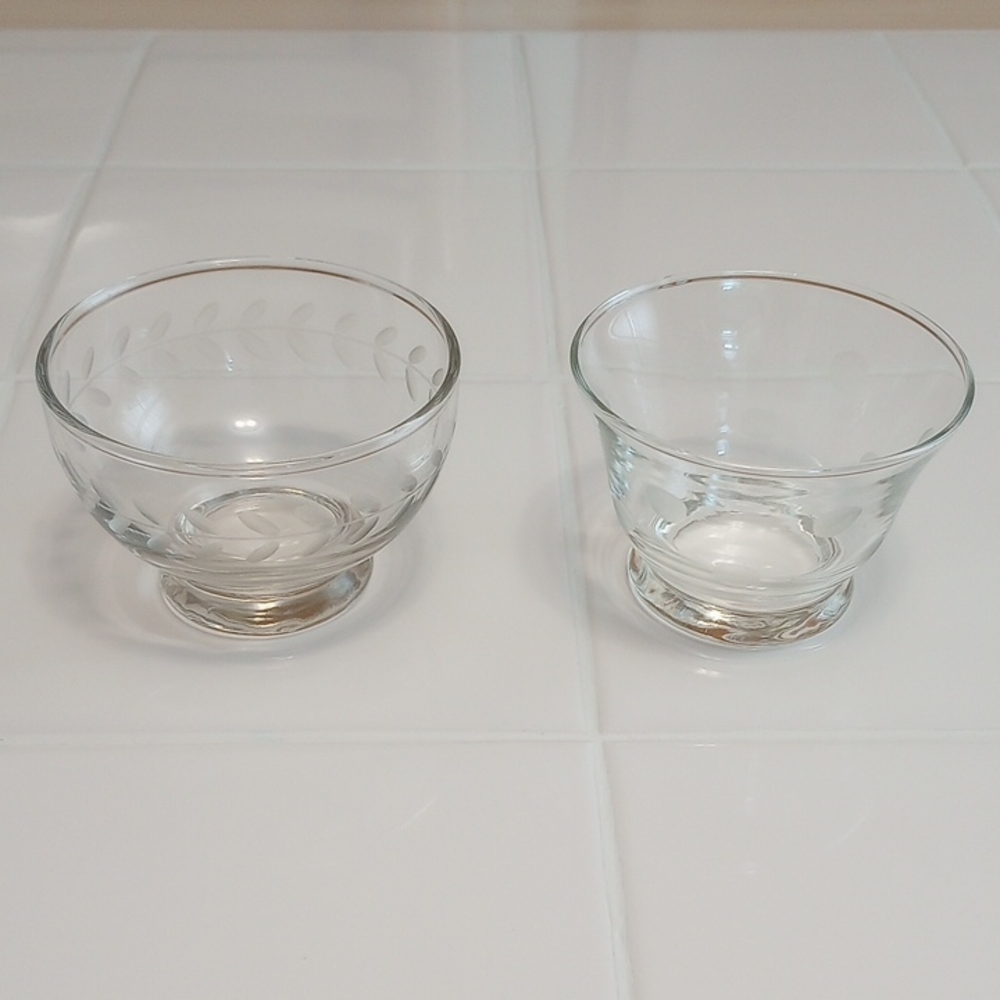 VintageClear Glass Bowl (Set of Two)